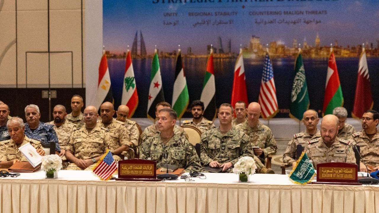 ABD ve 11 ülke Bahreyn’de bölgesel güvenlik zirvesinde bir araya geldi