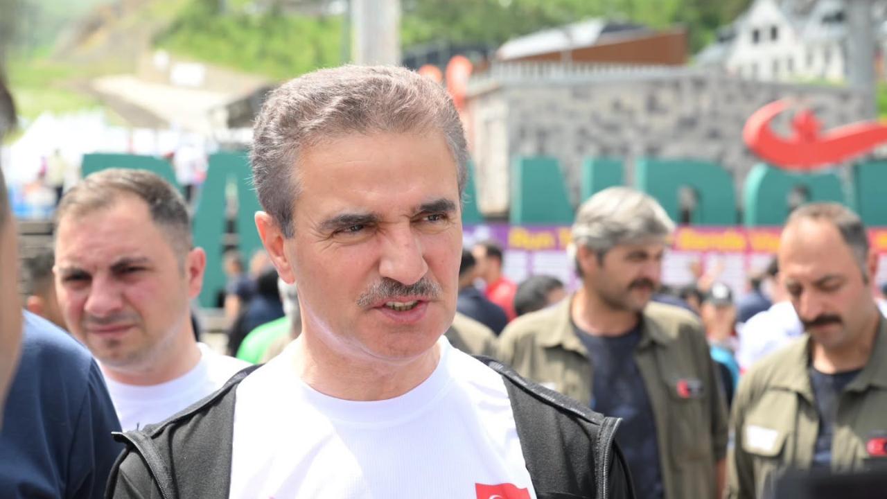 Vali Baruş, Palandöken’de "Run to stars" yürüyüşüne katıldı