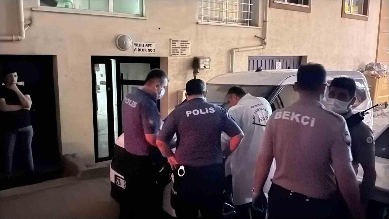 Yaşlı adam evinde ölü bulundu
